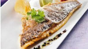 Dorade rôtie, purée de fève et patates douces 